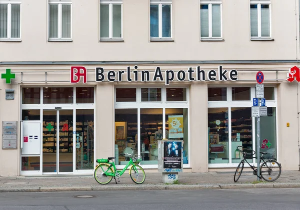 Berlin Allemagne Juillet 2018 Façade Chaîne Pharmacie Berlin Apotheke Dans — Photo