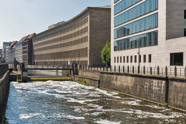 Porta Del Canale Spree Sull Isola Dei Musei Berlino Germania — Foto Stock