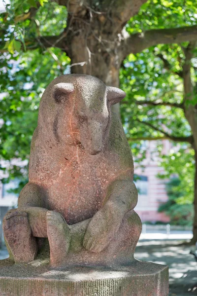 Fonte de ursos no centro de Berlim, Alemanha . — Fotografia de Stock