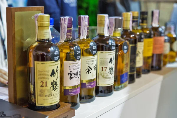 Kiev Ukrajna 2018 Október Nikka Japán Whisky Palackok Vértes Egy — Stock Fotó