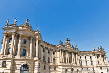Humboldt Üniversitesi Kütüphanesi, Berlin, Almanya Bebel meydanında dış bina Hukuk Fakültesi,