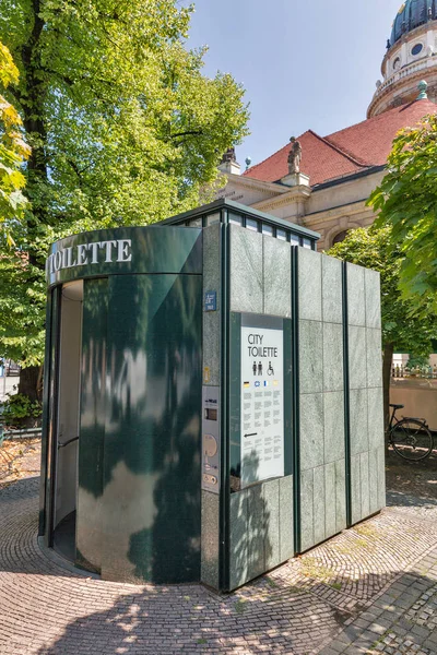 Berlin Almanya Temmuz 2018 Ortak Taşınabilir Şehir Toilette Duvar Gmbh — Stok fotoğraf