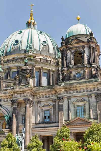 Catedral Evangélica Neorrenacentista Berliner Dom Isla Los Museos Día Soleado —  Fotos de Stock
