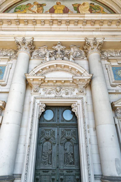 Berliner Dome Cathedral Gevel Deur Museum Eiland Berlijn Duitsland — Stockfoto