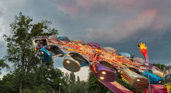 Rasanter Kreisverkehr Nahaufnahme Freizeitpark — Stockfoto