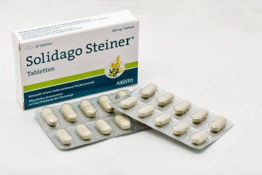 Kiev, Ukrayna - 25 Aralık 2018: Solidago Steiner paketi Aristo Pharma tarafından tablet. Aristo Pharma Gmbh 2008 yılında Almanya'nın Berlin kentinde kurulmuştur.