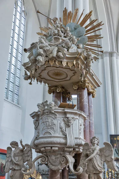 Skulpturgrupp Änglar Som Blåser Trumpeter Den Medeltida Kyrkan Mary Berlin — Stockfoto