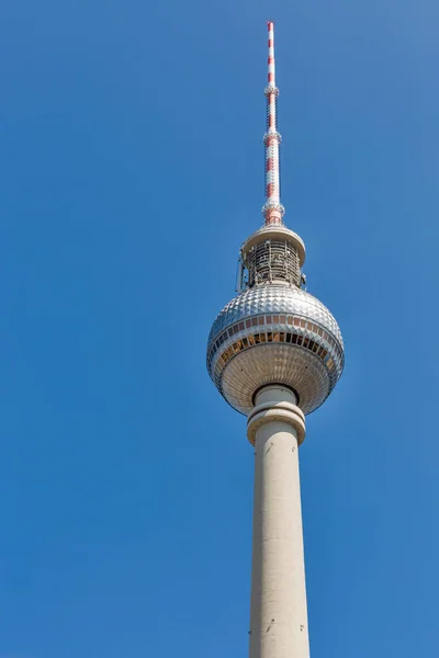 Toren Van Berlijn Fernsehturm Tegen Heldere Blauwe Hemel Duitsland — Stockfoto
