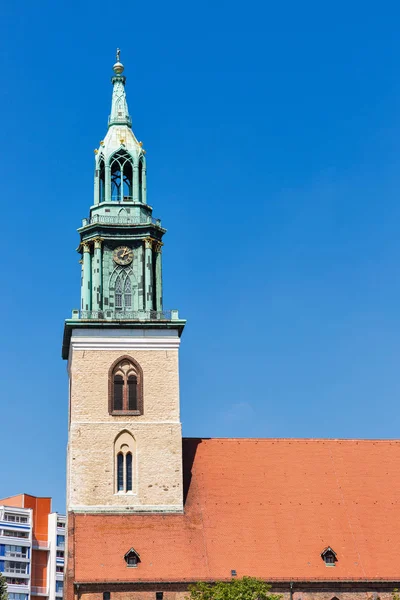 Zewnątrz Kościół Najświętszej Marii Panny Placu Alexanderplatz Berlinie Niemcy — Zdjęcie stockowe