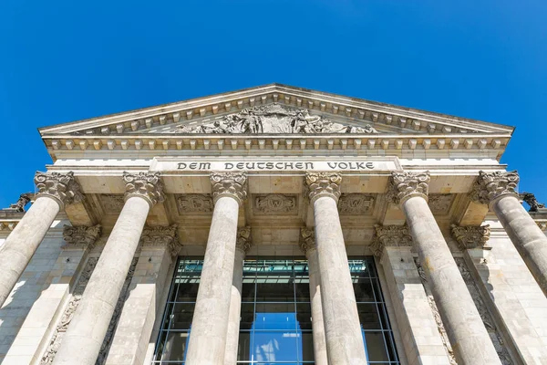 Vue Rapprochée Célèbre Bâtiment Reichstag Siège Parlement Allemand Berlin Mitte — Photo