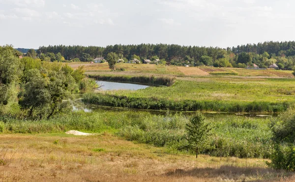 罗斯河农村夏季景观 乌克兰中部 — 图库照片