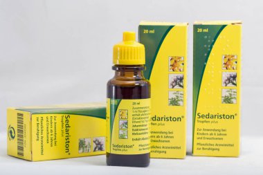KIEV, UKRAINE - 25 Aralık 2018: Sedariston sakinleştirici şişesi Aristo Eczacılık tarafından bırakıldı ve paketlendi. Aristo Pharma GmbH 2008 yılında Berlin, Almanya 'da kuruldu..