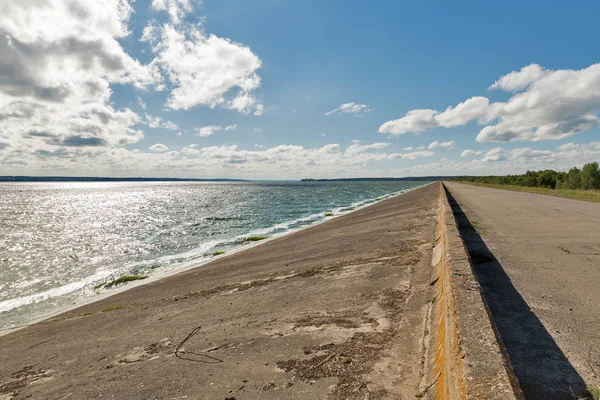 Kakhovka orilla del embalse de agua, Ucrania . —  Fotos de Stock