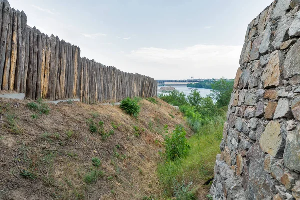 Sicz Zaporoska budynków na wyspie Chortyca, Ukraina. — Zdjęcie stockowe