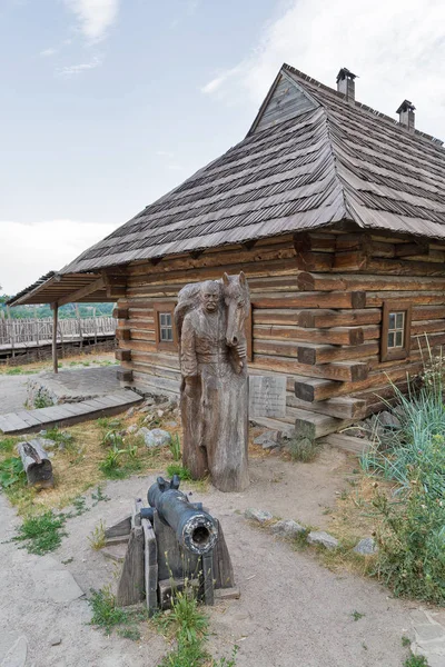 Zaporozhskaya Sich binalar Khortytsia Adası, Ukrayna. — Stok fotoğraf