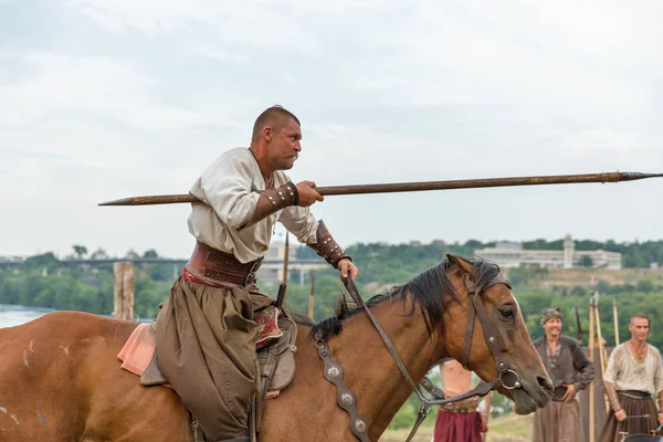 Ukrainian Cossacks in Zaporozhian Sich. Khortytsia island, Ukraine. — Stock Photo, Image