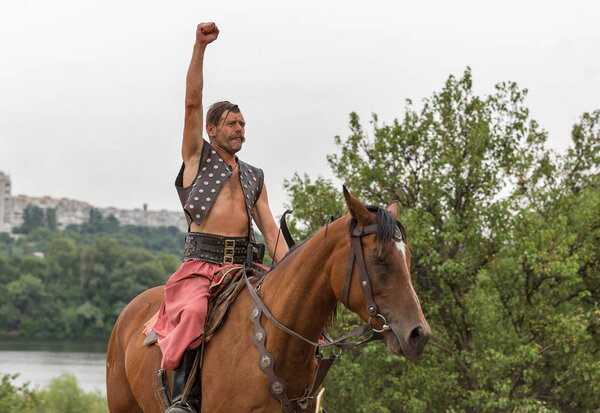 Украинский казак в Запорожской Сечи. Хмельницкий остров, Украина
.