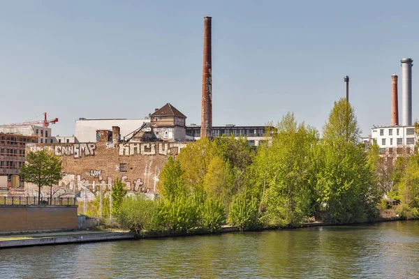 Stará průmyslová zóna v Berlíně, Německo. — Stock fotografie