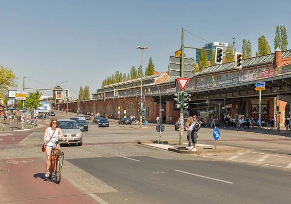 Warschauer Straße in Berlin, Deutschland. — Stockfoto