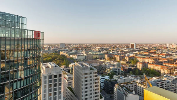 Torre DB em Potsdamer Platz, Berlim, Alemanha . — Fotografia de Stock