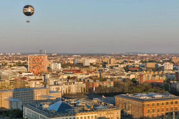 Berlin Evening Aerial stadsgezicht, Duitsland. — Stockfoto