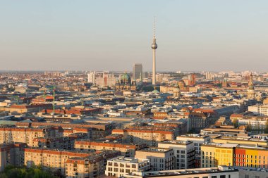 Berlin akşam havadan Cityscape, Almanya.