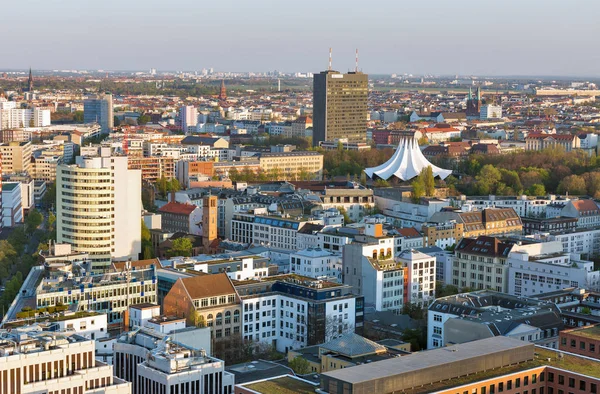 Berlino sera aerea paesaggio urbano, Germania . — Foto Stock