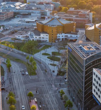 Berlin akşam havadan Cityscape, Almanya.