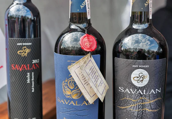 Savalan Azerbaijan winery booth during Wine Festival in Kyiv, Ukraine. — Stock Photo, Image