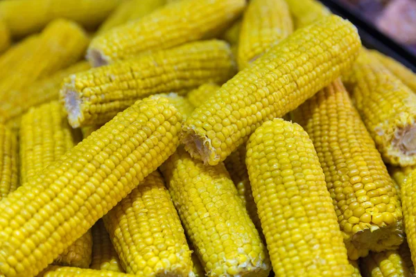 Boiled organic corn outdoors closeup. — Stock Photo, Image