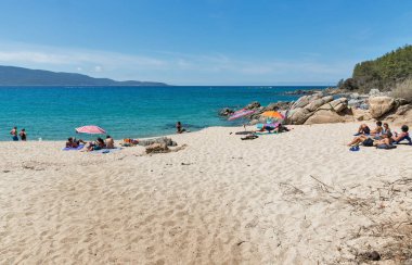 Propriano yakınlarındaki güzel bir plaj. Korsika adası batı sahili, Fransa.