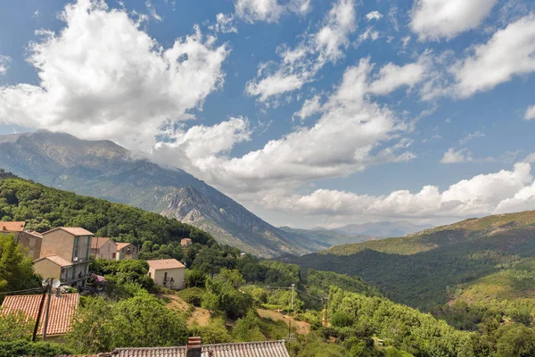Vivario'da dağ manzarası, Korsika, Fransa. — Stok fotoğraf