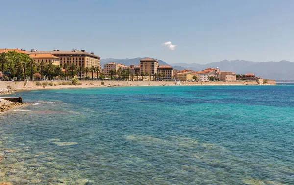 Ajaccio Beach stadsbilden. Corsica Island, Frankrike. — Stockfoto