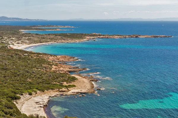 Nadmorska panorama krajobrazu, Roccapina, Korsyka wyspa, Francja. — Zdjęcie stockowe