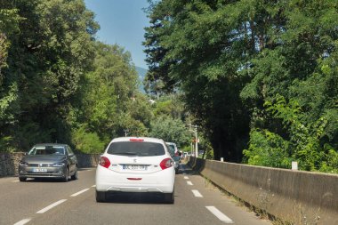 Korsika adasında trafik sıkışıklığı, Fransa.
