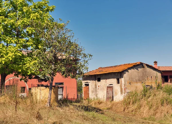 Landsbygdsarkitektur i Toscana, Italien. — Stockfoto