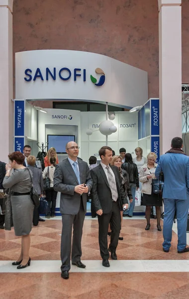 Kyiv Ukraine Szeptember 2014 Emberek Ellátogatnak Sanofi Francia Gyógyszeripari Cég — Stock Fotó