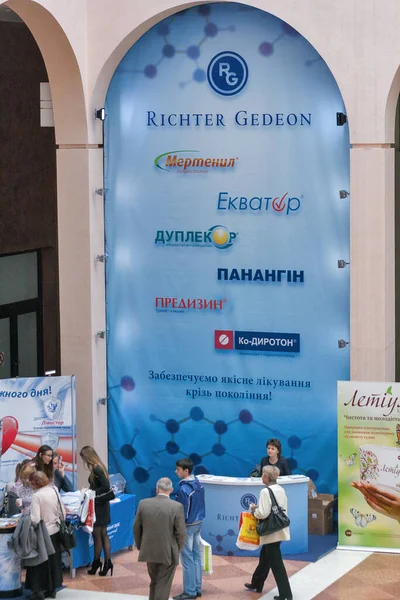 Kyiv Ukraine September 2014 People Visit Gedeon Richter Hungarian Pharmaceutical — Stock Photo, Image