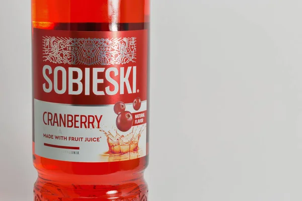 Kyiv Ukraine Juni 2020 Sobieski Cranberry Wodka Fles Label Close — Stockfoto