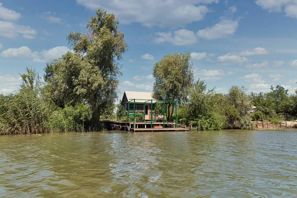 Tuna Biyosfer Ukrayna Nın Vilkove Kenti Yakınlarındaki Ankudinovo Nehir Yazlıklarını — Stok fotoğraf