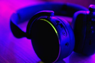     kulaklık müzik dinlemek