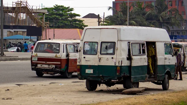 Autobusy Komunikacji Handlowej Popularnie Nazywany Danfos Lagos Nigeria — Zdjęcie stockowe