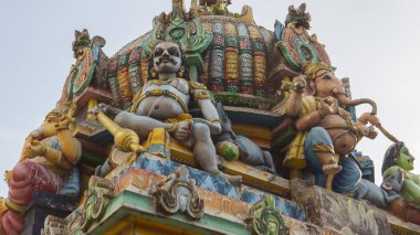 Antik Hindu Pathirakali Amman tapınak Trincomalee, Sri Lanka. Tapınak Badrakali (Bhadrakali) Tanrıça onuruna yapıldı. Duvarları güzel süsleme ile dekore edilmiştir. Kali tapınağı