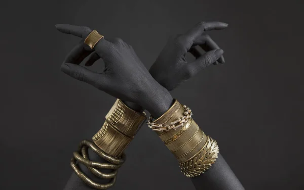 Black Woman Hands Gold Jewelry Oriental Bracelets Black Painted Hand — Stock Photo, Image