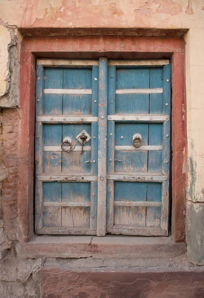 Old Wooden Door Texture Backgroun — Stock Photo, Image