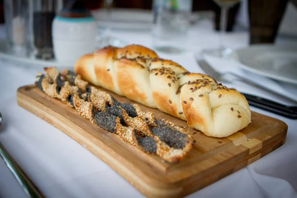 ekmek restoranda lezzetli antre olarak farklı türleri