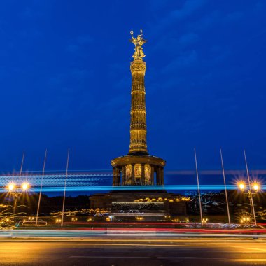 mavi saat boyunca akşam zafer sütun berlin