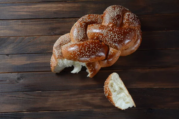 Hjemmelavet Challah Brød Med Sesamfrø Jødisk Traditionelt Brød Til Shabbat - Stock-foto