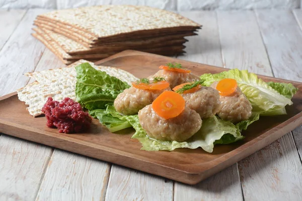 Passover Pesach Traditional Jewish Food Gefilte Fish Lettuce Carrots Horse — 图库照片
