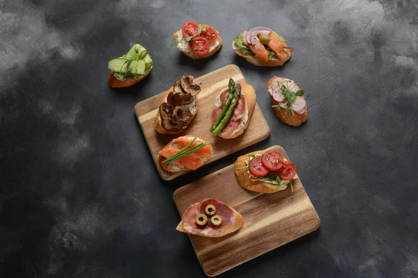 Brushetta Eller Traditionella Spanska Tapas Aptit Retare Med Italienska Antipasti — Stockfoto